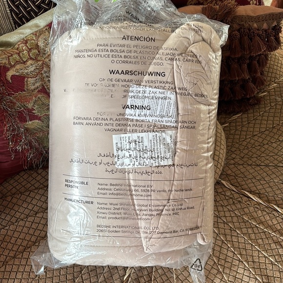 Brand New Bedsure GentleSoft Down Alternative Comforter Queen Beige - Picture 5 of 14